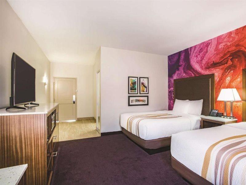 La Quinta By Wyndham Chambersburg Hotel Екстериор снимка