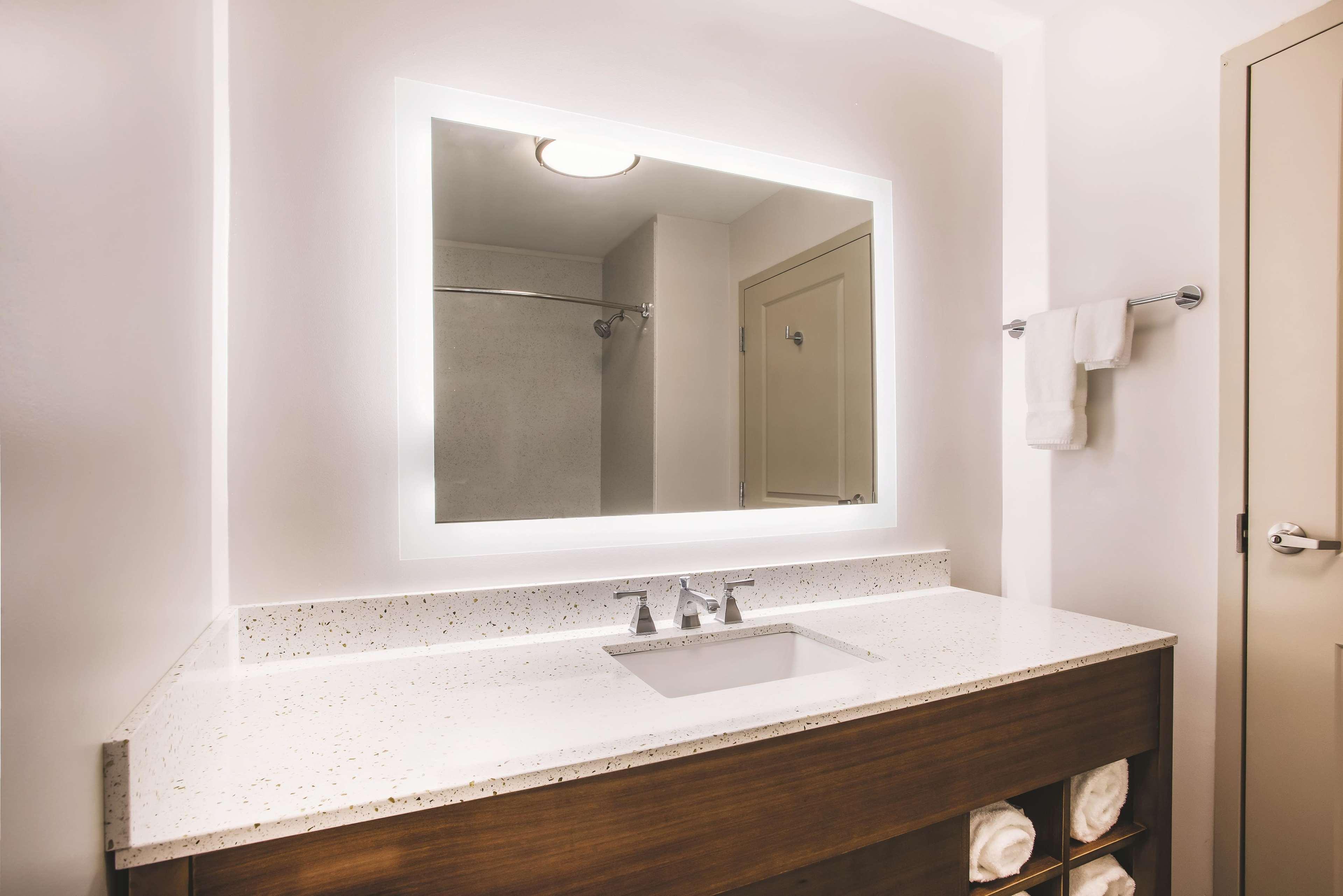 La Quinta By Wyndham Chambersburg Hotel Екстериор снимка